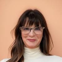 Rebecca Coursey's Instagram, Twitter & Facebook