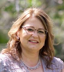 Carol Scheer's Instagram, Twitter & Facebook