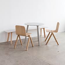 Die kollektion umfasst esstische, couchtische und bänke in verschiedenen formen und größen, die alle das gleiche leichte. Copenhague Deux Cph 220 Table O75cm Idc