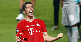 The polish international took to his social media page to announce the arrival of the latest addition to his family named laura. Robert Lewandowski Already In Poland Anna Lewandowska Showed Photos From The Party
