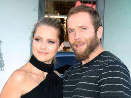 Find the perfect teresa palmer stock photos and editorial news pictures from getty images. Teresa Palmer Ist Zum Dritten Mal Mutter Geworden Teresa Palmer Drittes Kind Und Australische Schauspieler