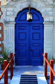 Use the power of color to bring your creative vision to life in. 15 Shades Of Blue Front Door Designs To Pretty Up Your Home Blue Front Door Doors Blue Door