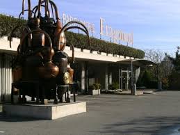 The population is predominantly urban. Oh Yes The Sculpture Outside The Fragonard Perfume Factory It S Made Of Old Perfume Distilling Picture Of Grasse French Riviera Cote D Azur Tripadvisor