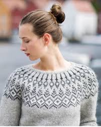 Baltazar en su book para su primer cumpleaños knit & love. Jenn Steingass Knit Love Wool Instagram Billeder Og Videoer Fashion Instagram Knit Cardigan