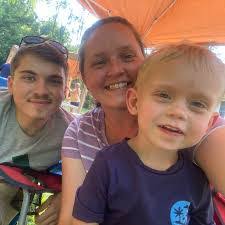 Casey Barrick's Instagram, Twitter & Facebook