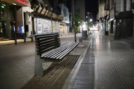 En cuanto a las actividades recreativas, se suspende la práctica de deportes grupales de contacto. Santa Fe Analiza Suspender Clases Presenciales Y Cerrar Comercios Por Ocupacion De Camas Analisis