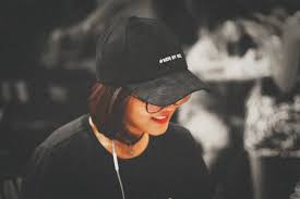 Short hairstyles for girls is all the craze in the year 2018! Short Hair Pictures Download Free Images On Unsplash