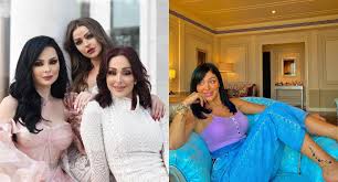 سنحميك من بؤس هذا العالم. Ù‡ÙŠØ§ ÙƒØ±Ø²ÙˆÙ† Ø§Ù„Ø´Ù‚ÙŠÙ‚Ø© Ø§Ù„ØµØºØ±Ù‰ Ù„Ù€ Ø¯ÙŠØ§Ù†Ø§ ÙƒØ±Ø²ÙˆÙ† ØªØ¹Ù„Ù† Ø²ÙˆØ§Ø¬Ù‡Ø§ Ø¨Ø·Ø±ÙŠÙ‚Ø© ØºÙŠØ± Ù…Ø¨Ø§Ø´Ø±Ø© Ø´Ø§Ù‡Ø¯ÙˆØ§ Ù…Ø§Ø°Ø§ ÙØ¹Ù„Øª Ø§Ù„Ø¨ÙˆØ§Ø¨Ø©