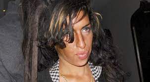 Die 27 jährige soulsängerin starb. Amy Winehouse Tod Vorausgeahnt Tikonline De
