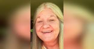 Maria Oxner's Instagram, Twitter & Facebook