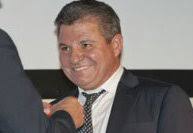 IMAGE. Alain Samson reçoit les insignes de Chevalier de la Légion d'honneur