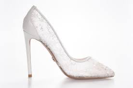 I colori classici per le scarpe da sposa includono bianco, blu, oro e nero. Impresionizm Razsad Ot Scarpe Da Sposa Pizzo Garydhenry Com