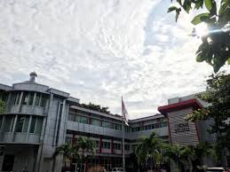 Kimia analisis adalah studi pemisahan, identifikasi, dan kuantifikasi komponen kimia dalam bahan alam maupun buatan. Smak Makassar