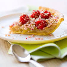 Tarte A La Rhubarbe Et Aux Framboises Facon Crumble Recettes Recette Tarte Rhubarbe Tarte Aux Framboises Surgelees Rhubarbe