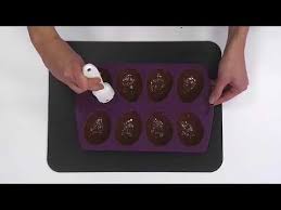 Tupperware Realiser Des Coques En Chocolat Youtube Recette Tupperware Tupperware Coque En Chocolat