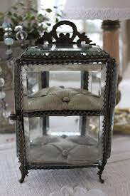 フレンチアンティーク ビベルドグラス ブロンズのジュエリーケース ココン フワット coconfouato アンティーク照明 アンティーク家具 アンティークジュエリー ロザリオ ジュエリー シルバー リング ブローチ ネックレス 指輪 jewelry アンティーク照明