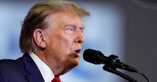 Bill advances that could remove Trump from Hawaii ballot