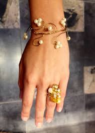 Pour Des Rabais Incroyables Dites Mercistm Le Cahier Gold Bracelet Jewelry Bracelets
