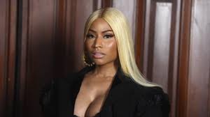 Nicki Minaj Had a Nip Slip at Marc Jacobs NYFW Show, and Bounced Back Like  a Total Pro | Teen Vogue