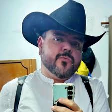 Felipe Osuna (@felipe_osuna)