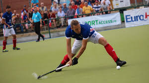 Les supporters français, prêt à enflammer la copper box, avant un match de l'équipe de france de handball. Hockey Sur Gazon Barrage Olympique L Equipe De France Veut Croire A Son Heure De Gloire
