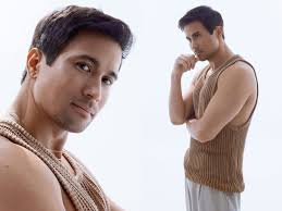 SAM MILBY STRUGGLING TO STAY FIT AT 41 KAPAMILYA actor Sam Milby has  admitted that staying fit has become more difficult as he grows older. In a  recent Instagram story, Milby shared