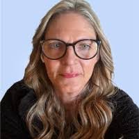 Lisa Stiltner's Instagram, Twitter & Facebook