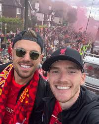 Smiles and selfies 😁🤳