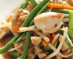 Salade De Poulet A L Asiatique Http Www Fourchette Et Bikini Fr Recettes Recettes Minceur Salade De P Salade Poulet Recette Asiatique Recette Salade Poulet