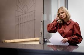 Guri var tidligere medlem i venstres sentralstyret og leder for venstres. Melby Far Krass Kritikk Klassekampen