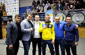 Jun 09, 2021 · хижняк постоянно старался наносить удары. Oleksandr Hizhnyak Ta Viktor Vihrist Stali Chempionami Ukrayini Z Boksu Tvoya Vlada