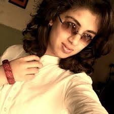 Aroosa Saeed's Instagram, Twitter & Facebook