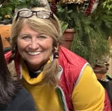 What's the best place to buy fresh seafood in the area?