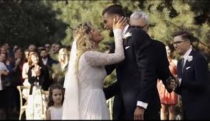 Teraz zdecydowała się zamieścić w sieci zaproszenie ślubne. Zosia Zborowska I Andrzej Wrona Rocznica Slubu Wideo