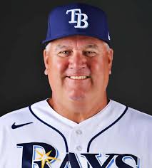 Who we got left from the old crew …Yandy ? Little by little they all gone  …😭😭