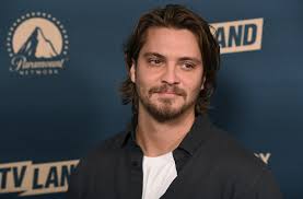 Luke grimes yellowstone season 4. How Luke Grimes Went From American Sniper To Kayce Dutton