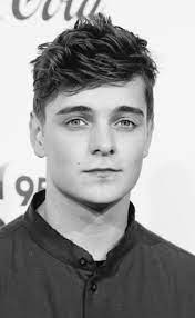 Pin By Isabelle On Edm Mens Hairstyles Edm Boys