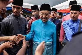 Seems like this hari raya open house went a little off the rails… june 19, 2019. At Raya Open House Dr M Offers Apology For Past Unease Gratitude For Peaceful Celebration Nestia