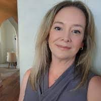 Amanda Schexnayder's Instagram, Twitter & Facebook