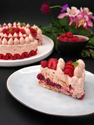 Framboisier Dacquoise Coco Et Creme Diplomate Framboise Dacquoise Coco Dacquoise Recette Chocolat