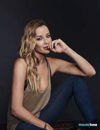 Sarah Dumont 3 1 Jpg 966 1250 Apocalypse Cast Zombie Apocalypse Actresses
