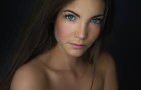 If you are looking for a hair color that can flatter your pale skin and make your blue eyes pop, you can not ignore this article from us. Wallpaper Look Girl Background Sweetheart Model Portrait Freckles Brown Hair Sexy Blue Eyed Beauty Studio German Sophie Tobias Dick Images For Desktop Section Devushki Download