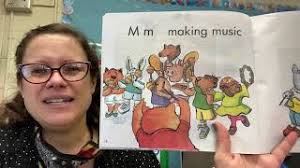 Read Annie, Bea, and Chi Chi Dolores