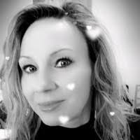 Karen Mikus's Instagram, Twitter & Facebook