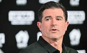 On a serious note without trolling each other, with the dp tour rejection  of a deal with pif for liv players and now there is talks of the pgat  stepping away from