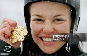 910 Lindsey Van Photos & High Res Pictures