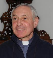 Il Coro del Collegio Borromeo diretto da Marco Berrini e accompagnato  all'organo da Alessandro Marangoni in Duomo a Pavia in occasione del 50mo  della ordinazione di don Ernesto Maggi già Rettore del