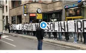 As rom 2.3.2019 #lazioroma #roma #asroma #italia #seriea #ultras. Eklat Lazio Ultras Ziehen Mit Mussolini Banner Durch Mailand Video Unsertirol24