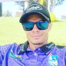 Dean Hindman's Instagram, Twitter & Facebook