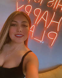 La única manera de impresionarme es siendo buena persona. No me importa lo  que tengas, lo que te pones, donde vives, que conduzcas, donde trabajes,  siempre tengo un profundo respeto por las